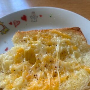 マヨネーズチーズトースト
